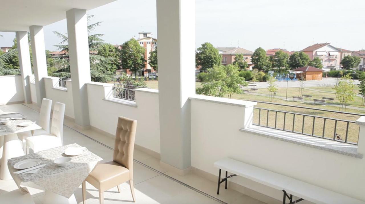 Affittacamere Piacenza Palace エクステリア 写真