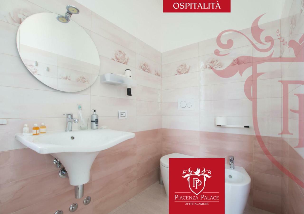 Affittacamere Piacenza Palace エクステリア 写真